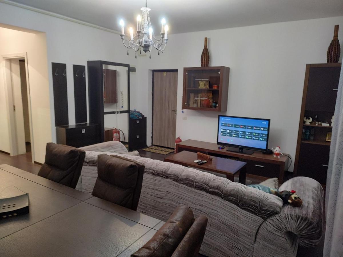 The Unique Apartment Roşu Dış mekan fotoğraf