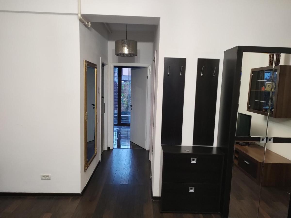 The Unique Apartment Roşu Dış mekan fotoğraf